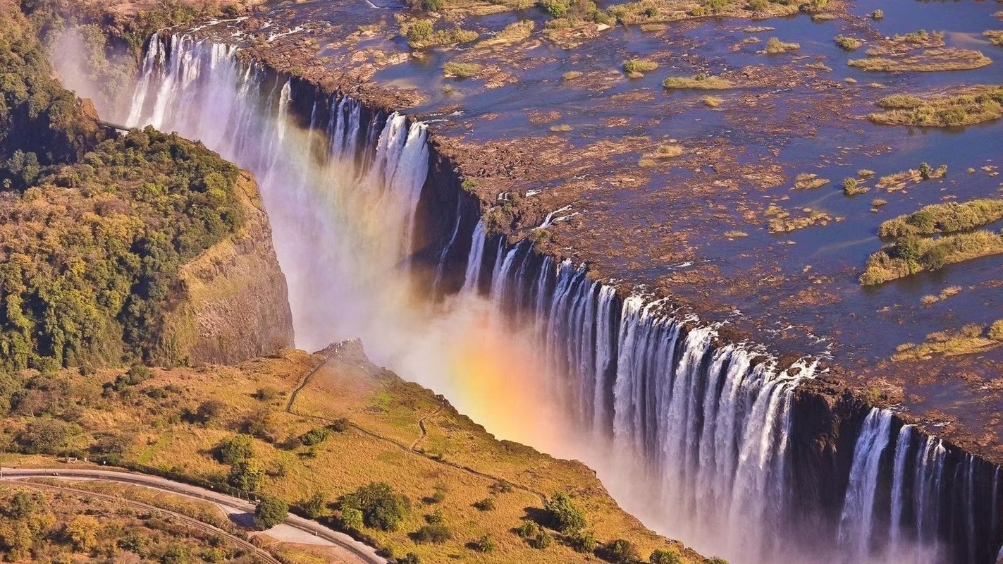 Majestic VIC FALLS - A'Zambezi River Lodge